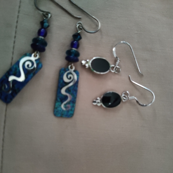 Earrings - Picture 3 of 5